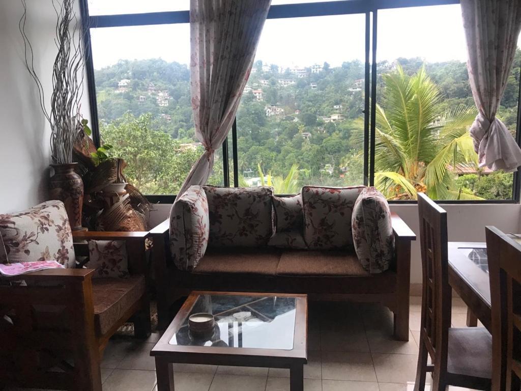 Luxury Apartment The Walkers Nest Kandy Eksteriør bilde